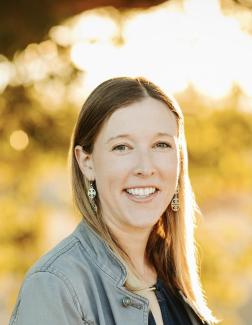 Julia Morse headshot